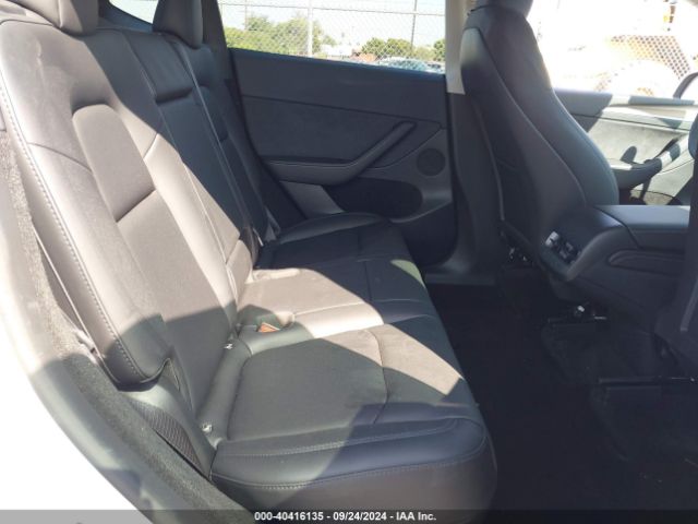 Photo 7 VIN: 7SAYGDEE2PF905557 - TESLA MODEL Y 