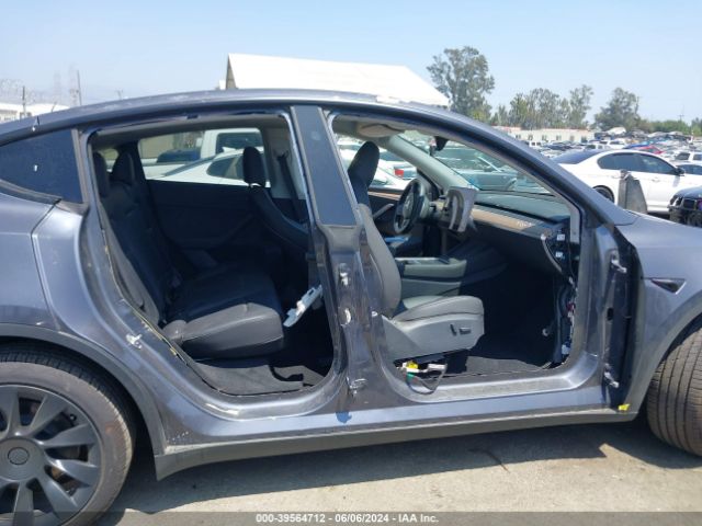 Photo 5 VIN: 7SAYGDEE2PF910029 - TESLA MODEL Y 