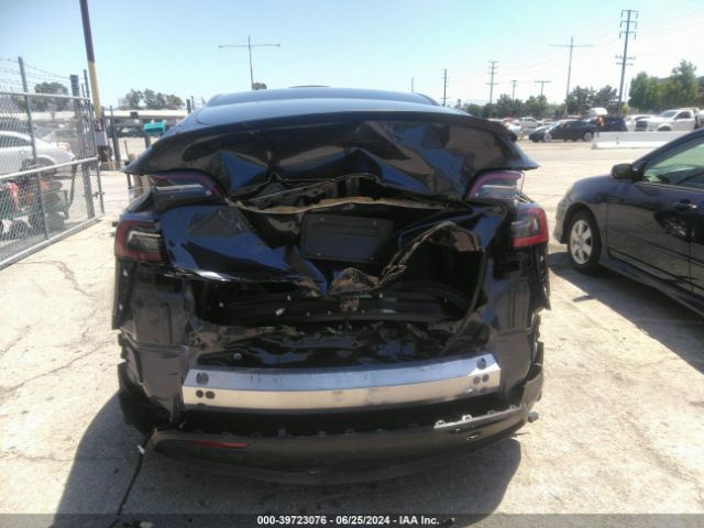 Photo 5 VIN: 7SAYGDEE2RA244080 - TESLA MODEL Y 