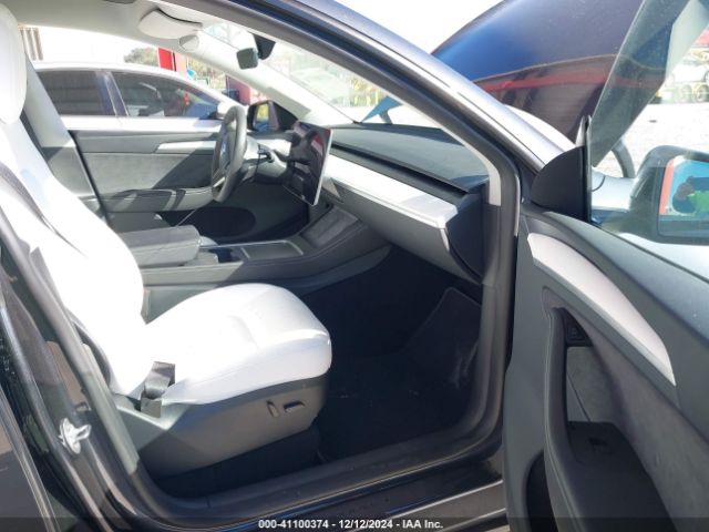 Photo 4 VIN: 7SAYGDEE2RA248100 - TESLA MODEL Y 