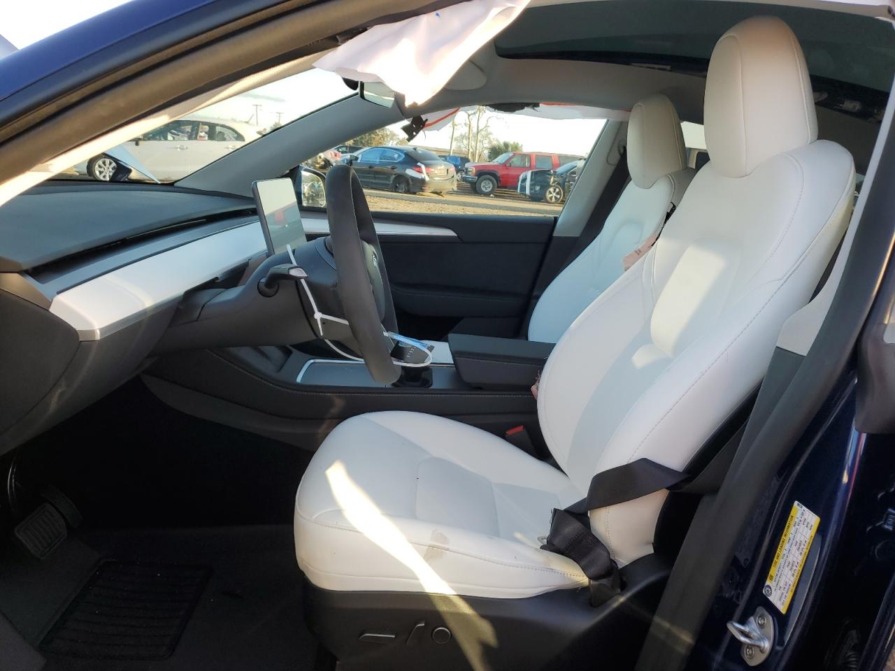 Photo 6 VIN: 7SAYGDEE2RF983730 - TESLA MODEL Y 