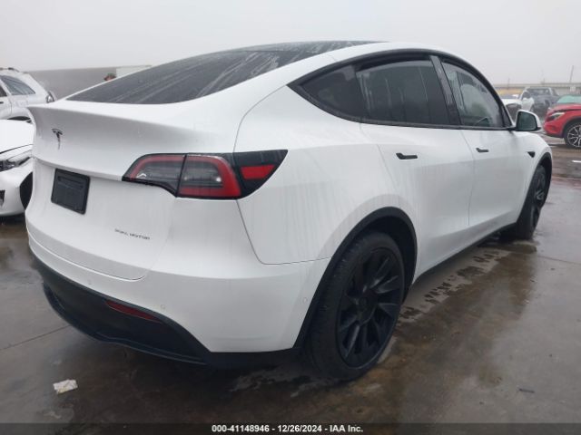 Photo 3 VIN: 7SAYGDEE3NF322122 - TESLA MODEL Y 