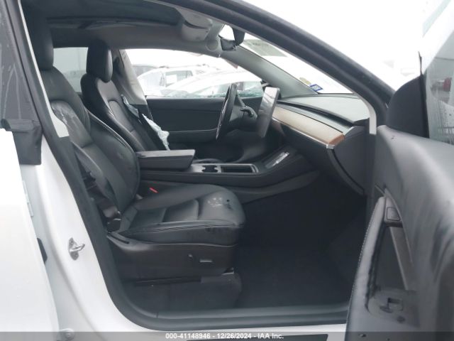 Photo 4 VIN: 7SAYGDEE3NF322122 - TESLA MODEL Y 