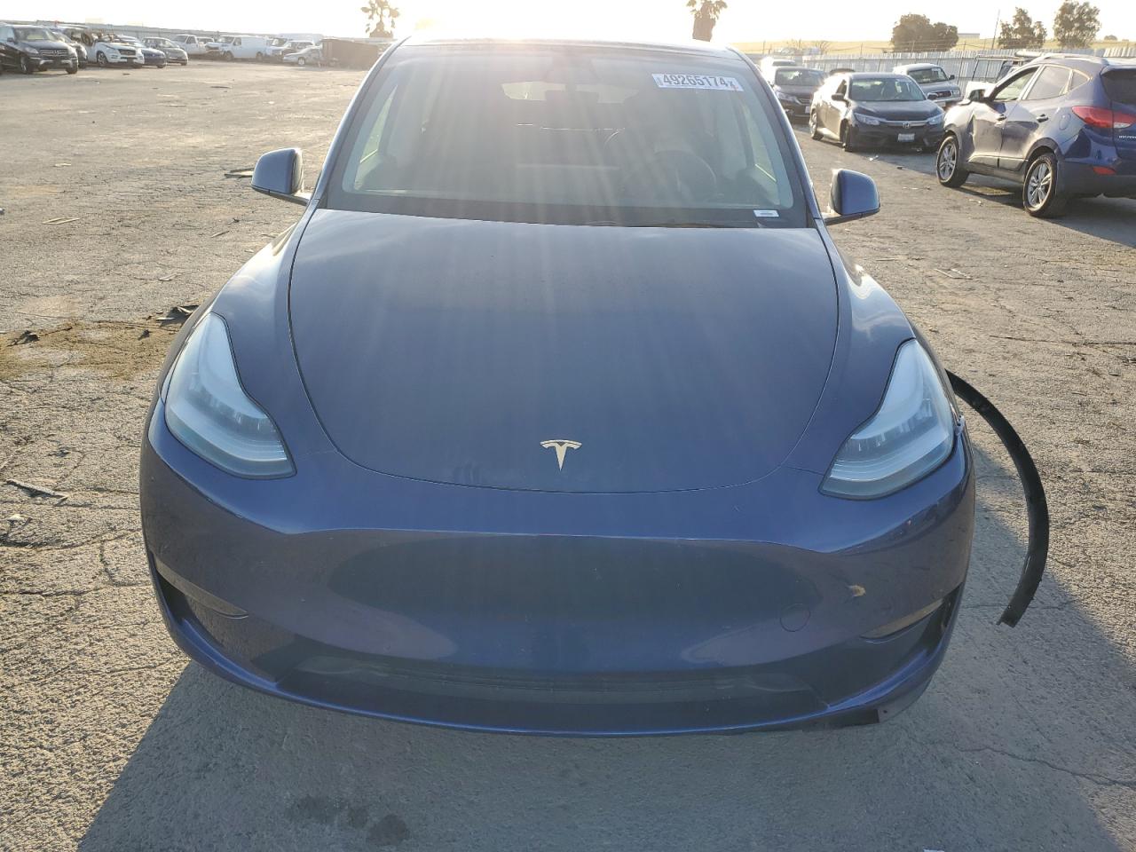 Photo 4 VIN: 7SAYGDEE3NF343892 - TESLA MODEL Y 