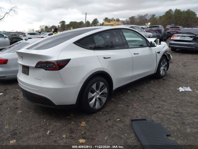 Photo 3 VIN: 7SAYGDEE3NF354410 - TESLA MODEL Y 