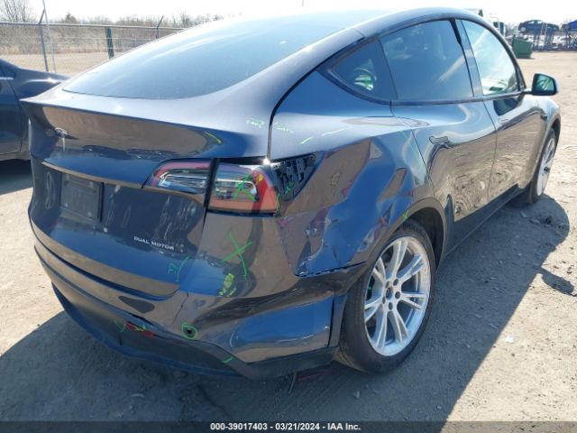 Photo 5 VIN: 7SAYGDEE3NF401368 - TESLA MODEL Y 