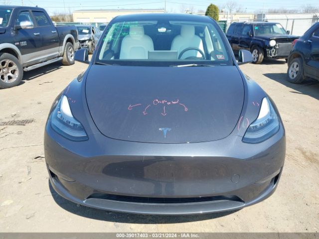 Photo 9 VIN: 7SAYGDEE3NF401368 - TESLA MODEL Y 