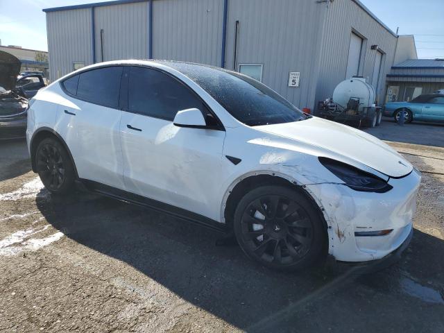 Photo 3 VIN: 7SAYGDEE3NF427677 - TESLA MODEL Y 