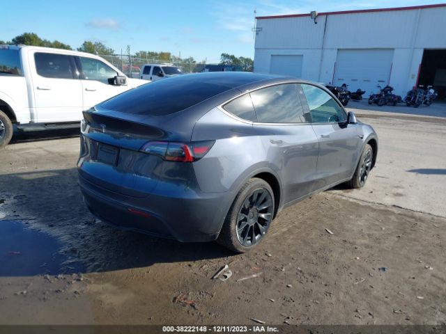 Photo 3 VIN: 7SAYGDEE3NF433012 - TESLA MODEL Y 