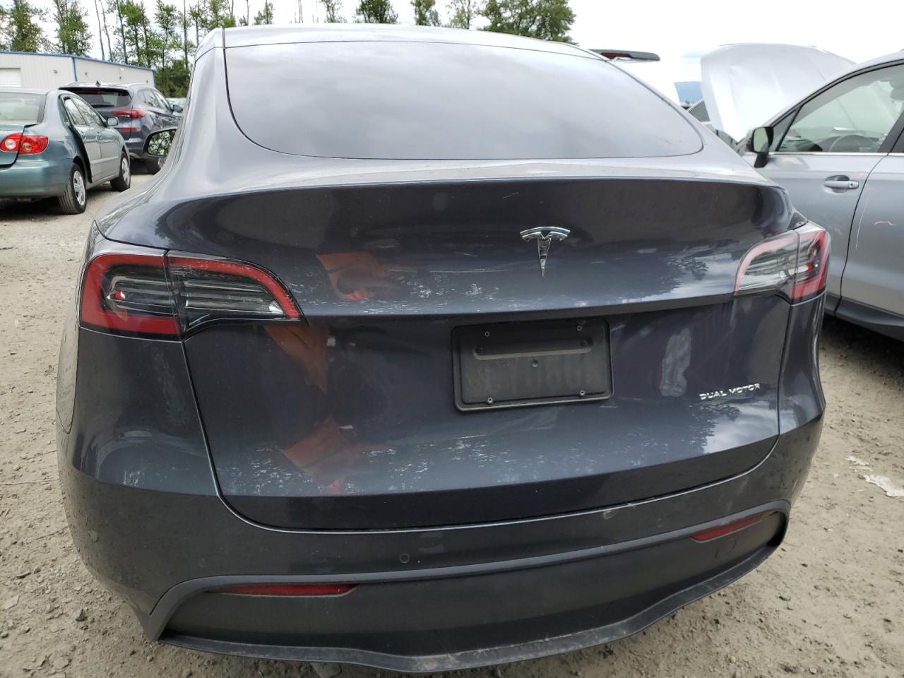 Photo 5 VIN: 7SAYGDEE3NF443555 - TESLA MODEL Y 