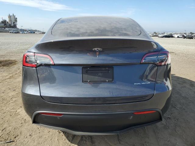 Photo 5 VIN: 7SAYGDEE3NF445869 - TESLA MODEL Y 