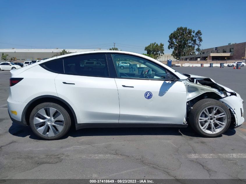 Photo 10 VIN: 7SAYGDEE3NF463496 - TESLA MODEL Y 