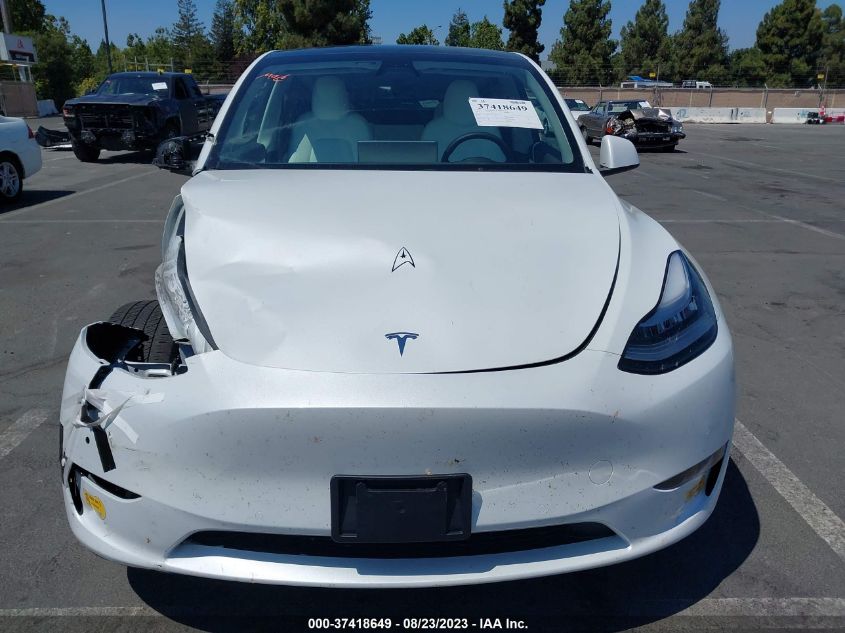 Photo 9 VIN: 7SAYGDEE3NF463496 - TESLA MODEL Y 