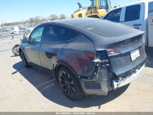 Photo 2 VIN: 7SAYGDEE3NF480234 - TESLA MODEL Y 