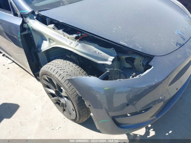 Photo 5 VIN: 7SAYGDEE3NF480234 - TESLA MODEL Y 