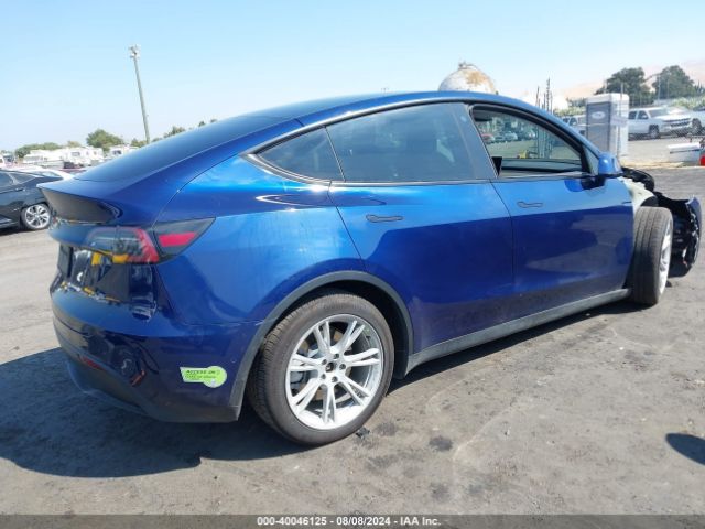 Photo 3 VIN: 7SAYGDEE3NF573884 - TESLA MODEL Y 