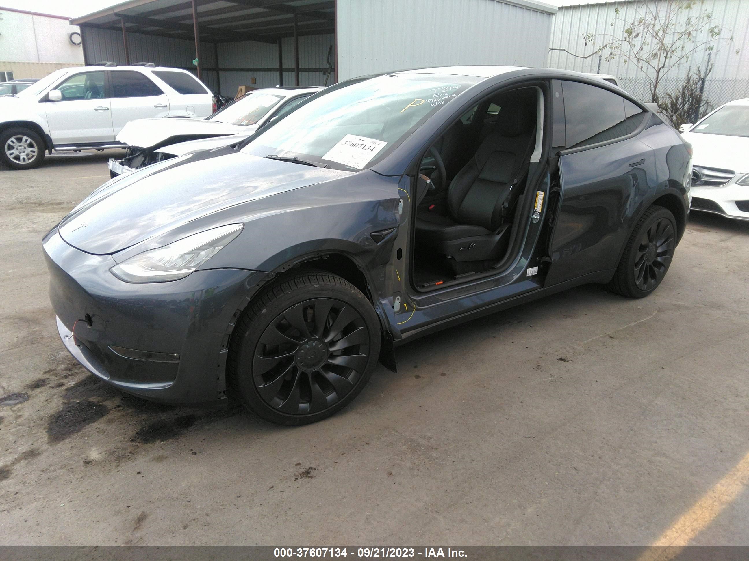 Photo 5 VIN: 7SAYGDEE3PA034228 - TESLA MODEL Y 