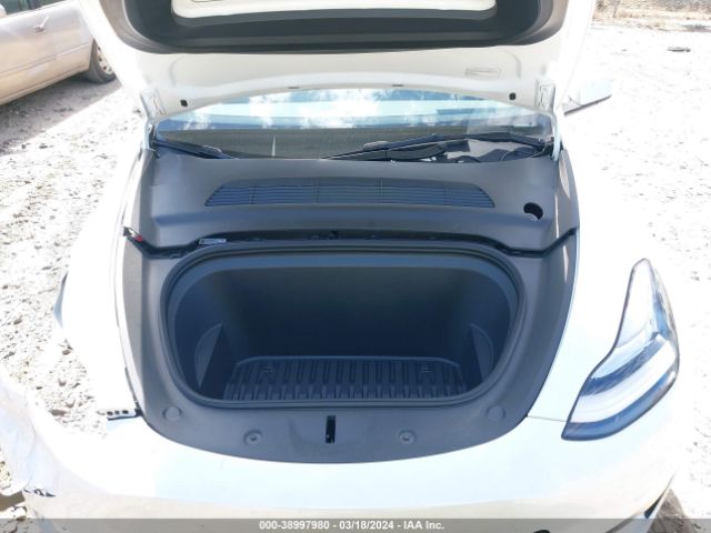 Photo 9 VIN: 7SAYGDEE3PA040272 - TESLA MODEL Y 