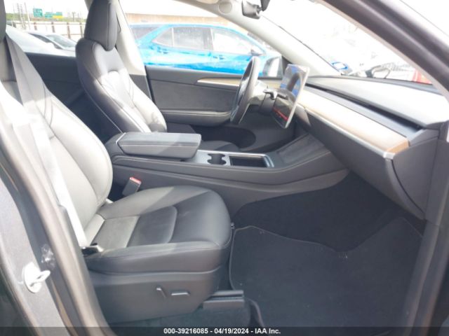 Photo 4 VIN: 7SAYGDEE3PA053488 - TESLA MODEL Y 