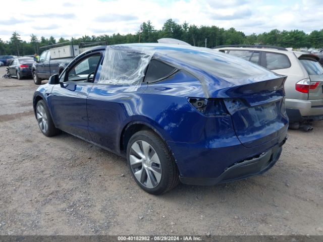 Photo 2 VIN: 7SAYGDEE3PA054124 - TESLA MODEL Y 