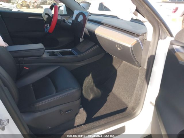 Photo 4 VIN: 7SAYGDEE3PA074857 - TESLA MODEL Y 