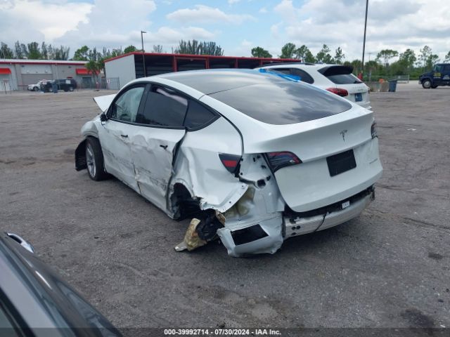 Photo 2 VIN: 7SAYGDEE3PA089178 - TESLA MODEL Y 