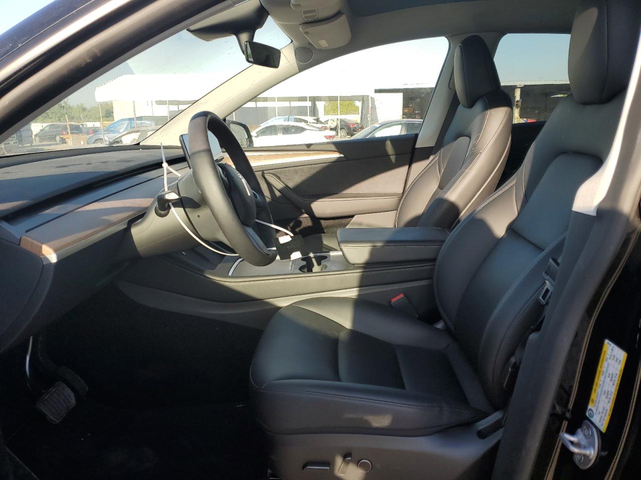 Photo 6 VIN: 7SAYGDEE3PA109185 - TESLA MODEL Y 