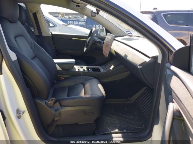 Photo 4 VIN: 7SAYGDEE3PA117853 - TESLA MODEL Y 