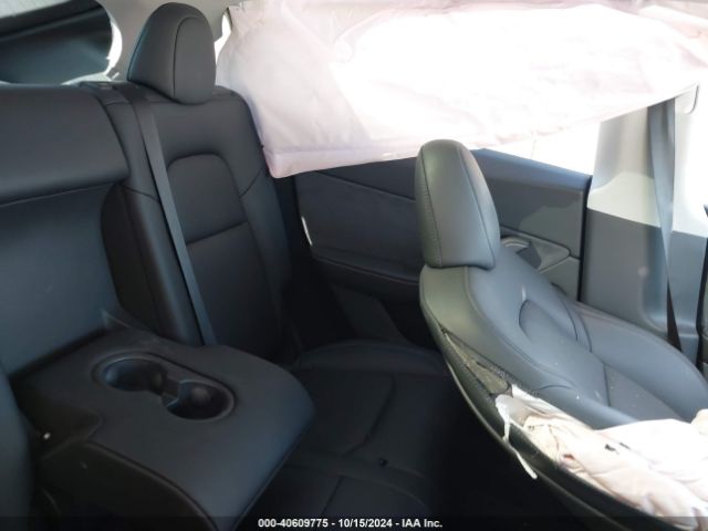 Photo 7 VIN: 7SAYGDEE3PA124284 - TESLA MODEL Y 