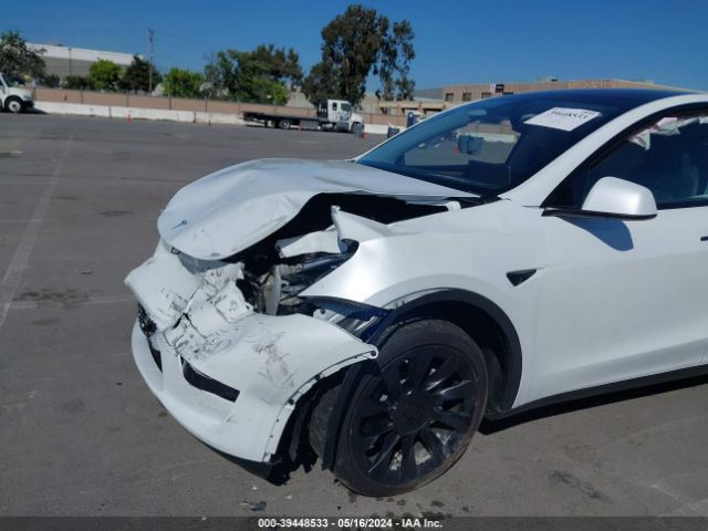 Photo 5 VIN: 7SAYGDEE3PA135947 - TESLA MODEL Y 