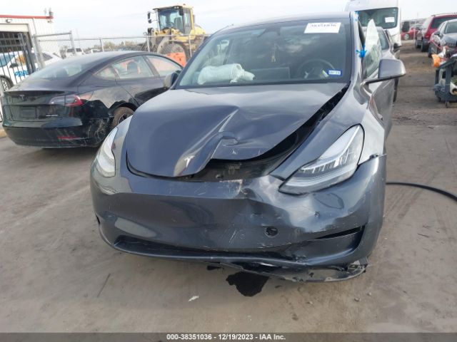 Photo 5 VIN: 7SAYGDEE3PA137102 - TESLA MODEL Y 