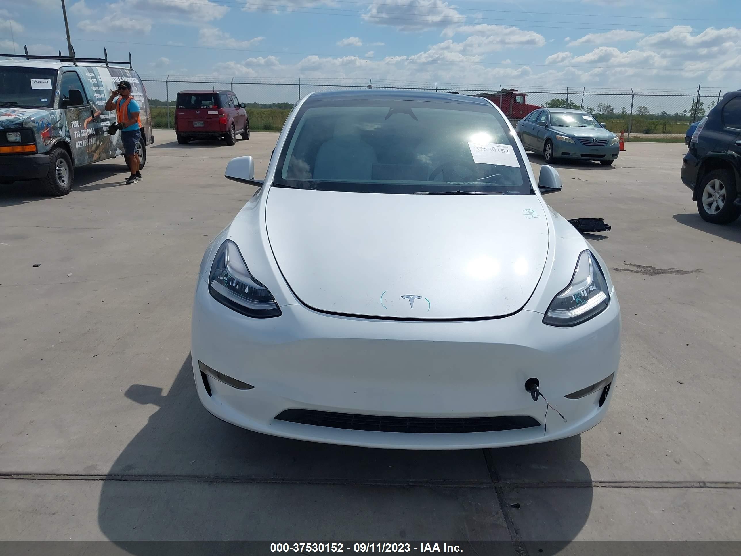 Photo 10 VIN: 7SAYGDEE3PA149220 - TESLA MODEL Y 