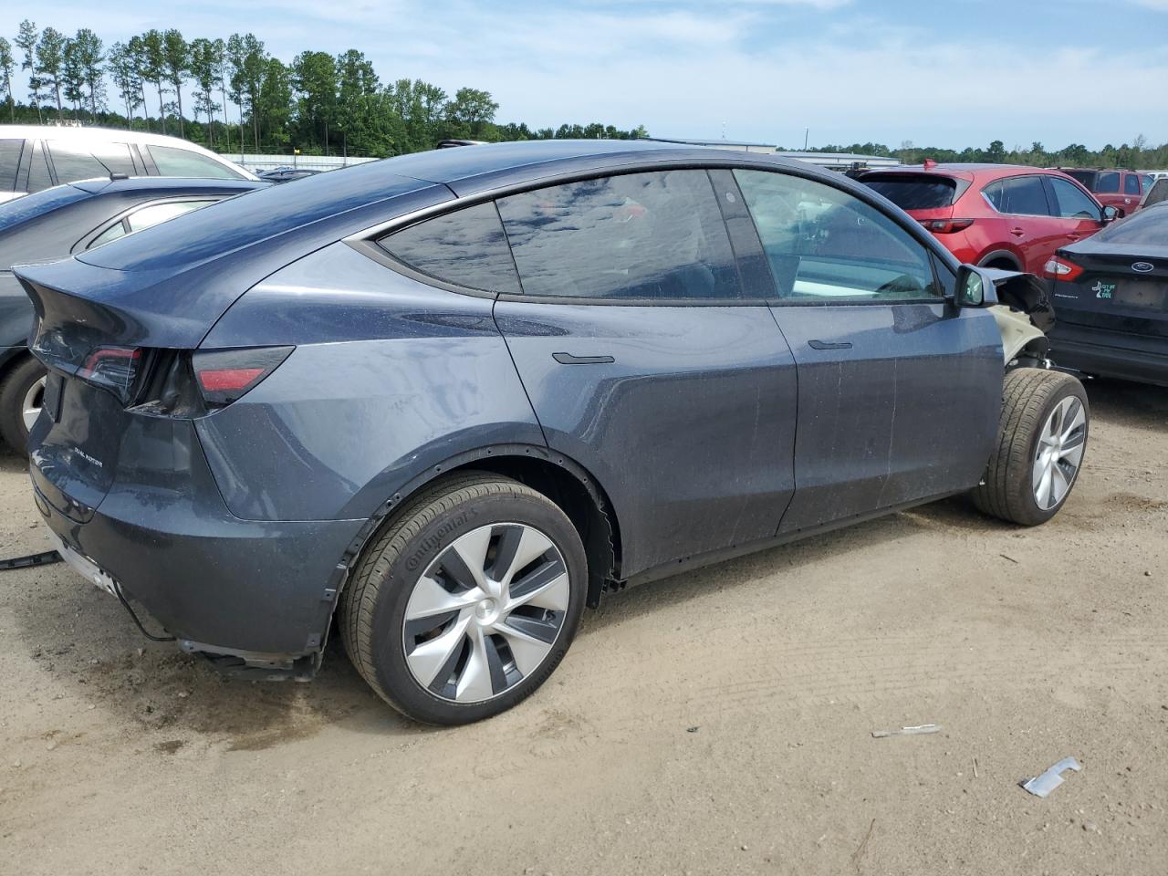 Photo 2 VIN: 7SAYGDEE3PF605655 - TESLA MODEL Y 