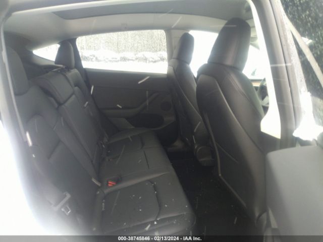 Photo 7 VIN: 7SAYGDEE3PF684261 - TESLA MODEL Y 