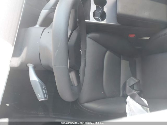 Photo 6 VIN: 7SAYGDEE3PF686124 - TESLA MODEL Y 