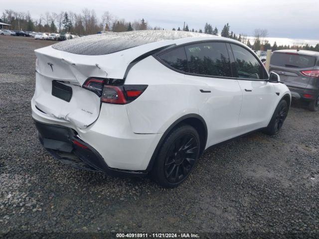 Photo 3 VIN: 7SAYGDEE3PF689489 - TESLA MODEL Y 