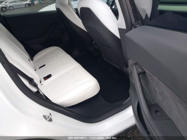 Photo 7 VIN: 7SAYGDEE3PF689489 - TESLA MODEL Y 