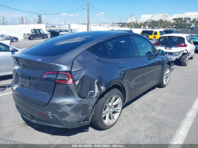 Photo 3 VIN: 7SAYGDEE3PF789754 - TESLA MODEL Y 