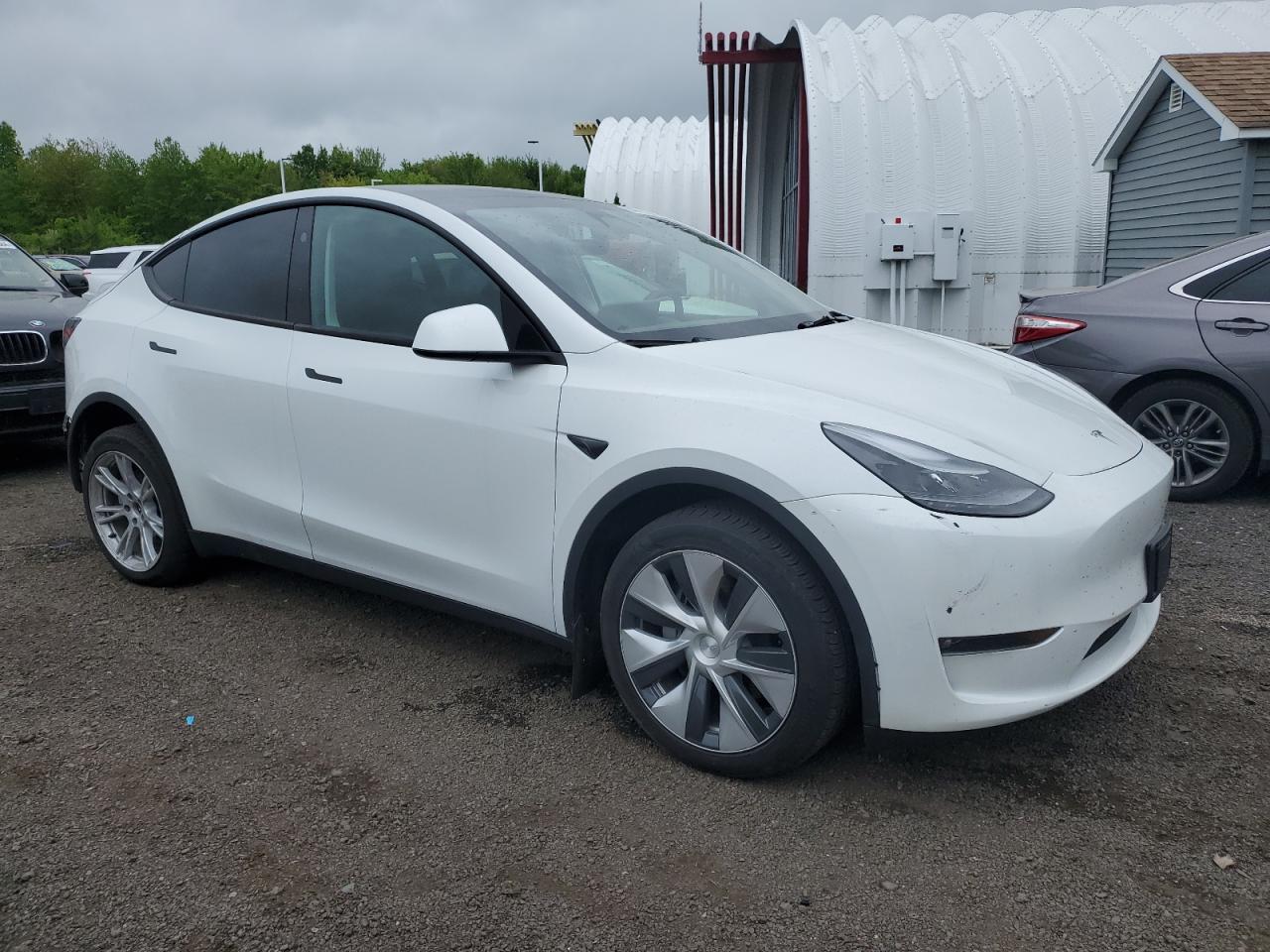 Photo 3 VIN: 7SAYGDEE3PF789947 - TESLA MODEL Y 