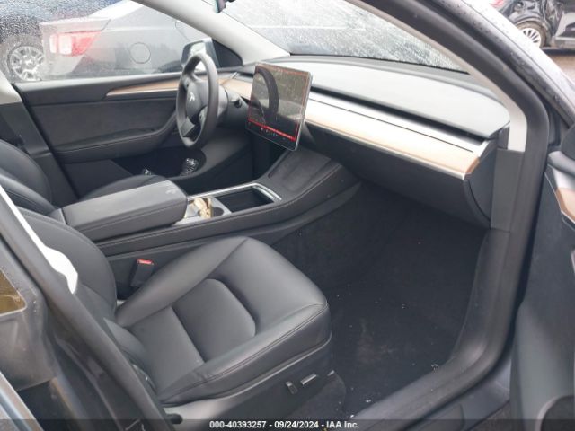 Photo 4 VIN: 7SAYGDEE3PF878417 - TESLA MODEL Y 