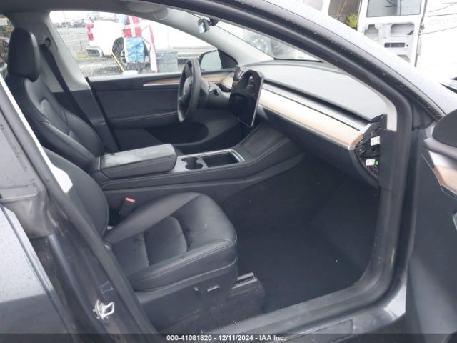 Photo 4 VIN: 7SAYGDEE3PF881740 - TESLA MODEL Y 