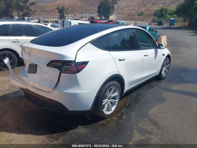 Photo 3 VIN: 7SAYGDEE3PF897016 - TESLA MODEL Y 