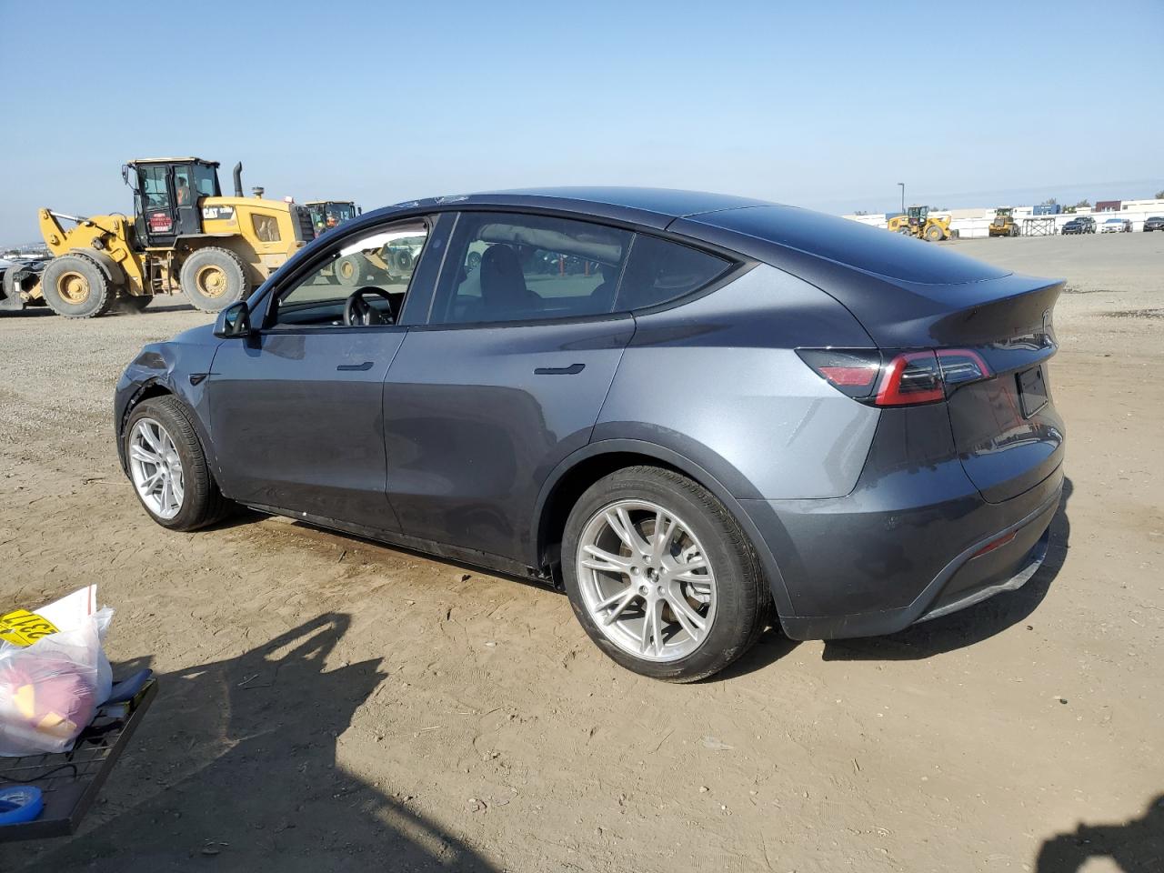 Photo 1 VIN: 7SAYGDEE3PF898411 - TESLA MODEL Y 