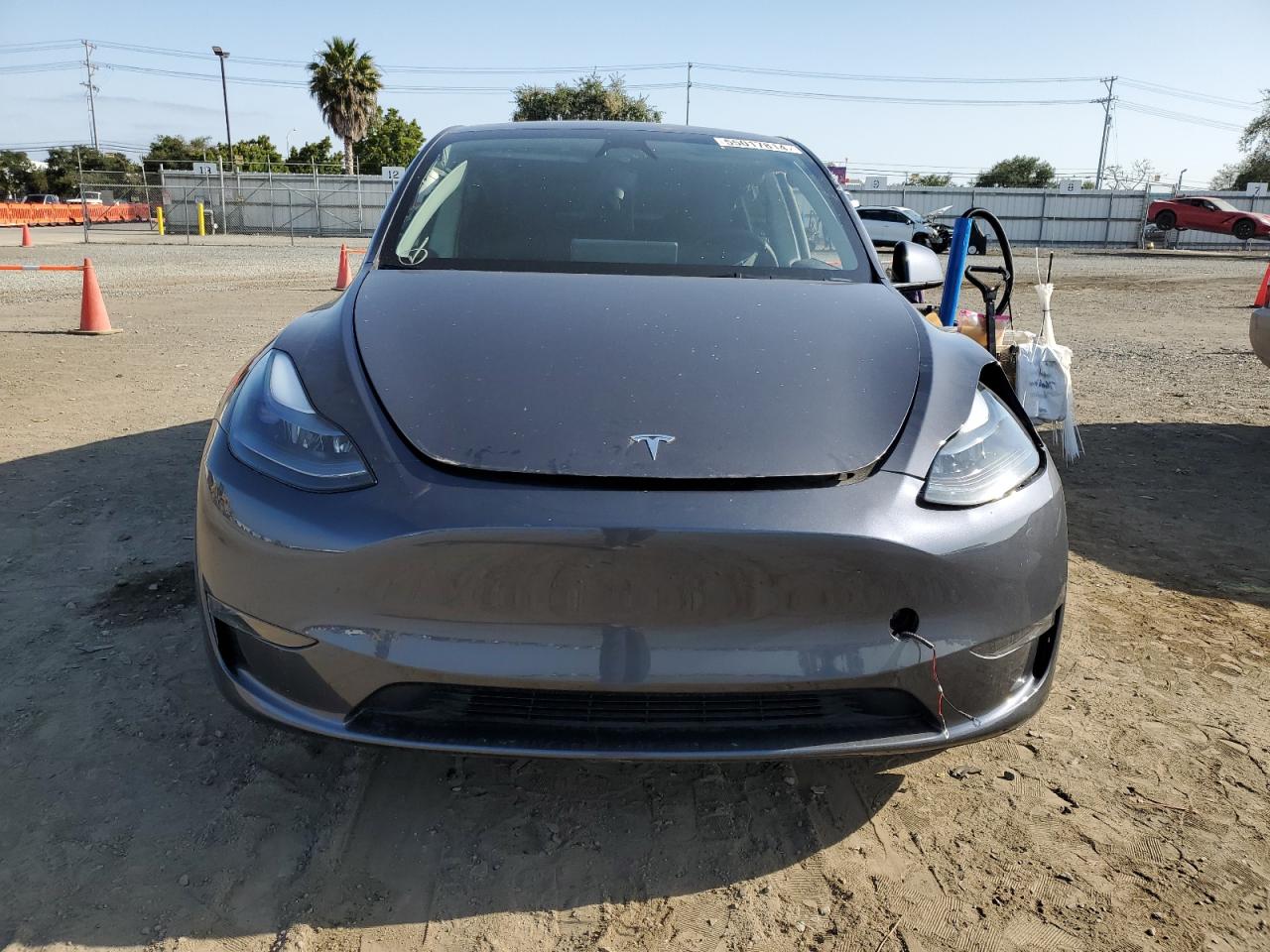 Photo 4 VIN: 7SAYGDEE3PF898411 - TESLA MODEL Y 