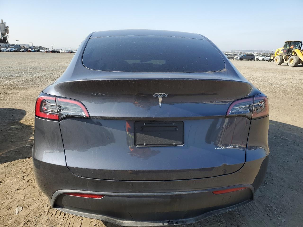 Photo 5 VIN: 7SAYGDEE3PF898411 - TESLA MODEL Y 