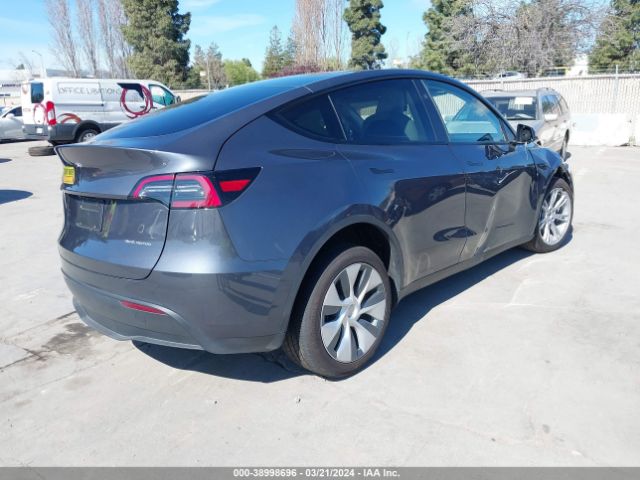 Photo 3 VIN: 7SAYGDEE3PF968005 - TESLA MODEL Y 