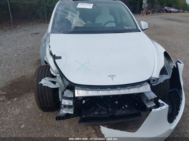 Photo 9 VIN: 7SAYGDEE3RA280098 - TESLA MODEL Y 