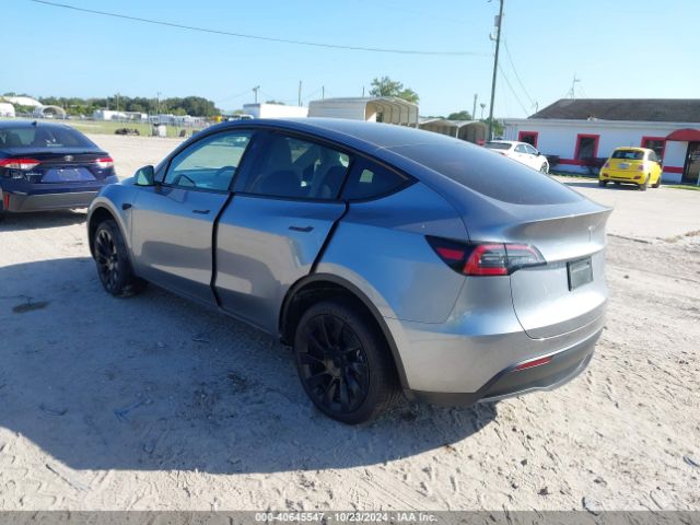 Photo 2 VIN: 7SAYGDEE3RA286595 - TESLA MODEL Y 