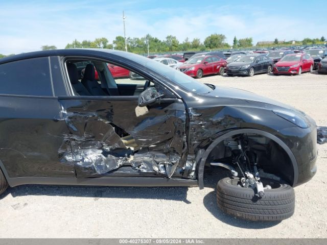 Photo 5 VIN: 7SAYGDEE3RF166136 - TESLA MODEL Y 