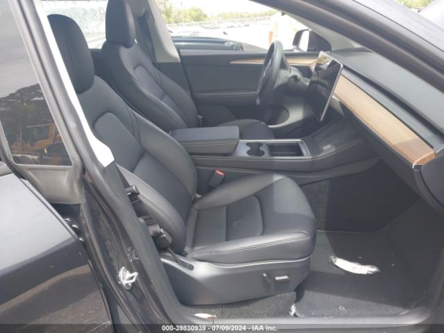 Photo 4 VIN: 7SAYGDEE3RF985146 - TESLA MODEL Y 